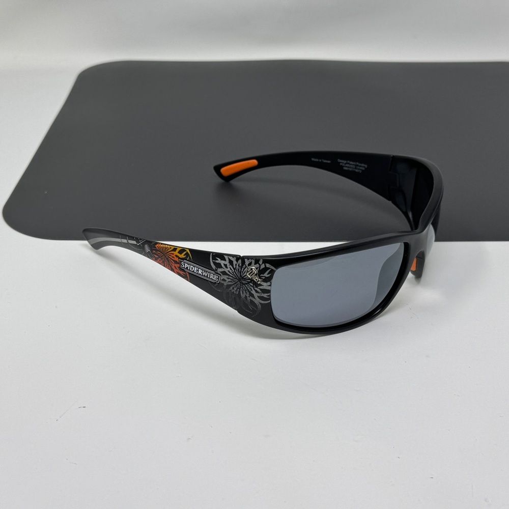 Spider wire  man’s sunglasses